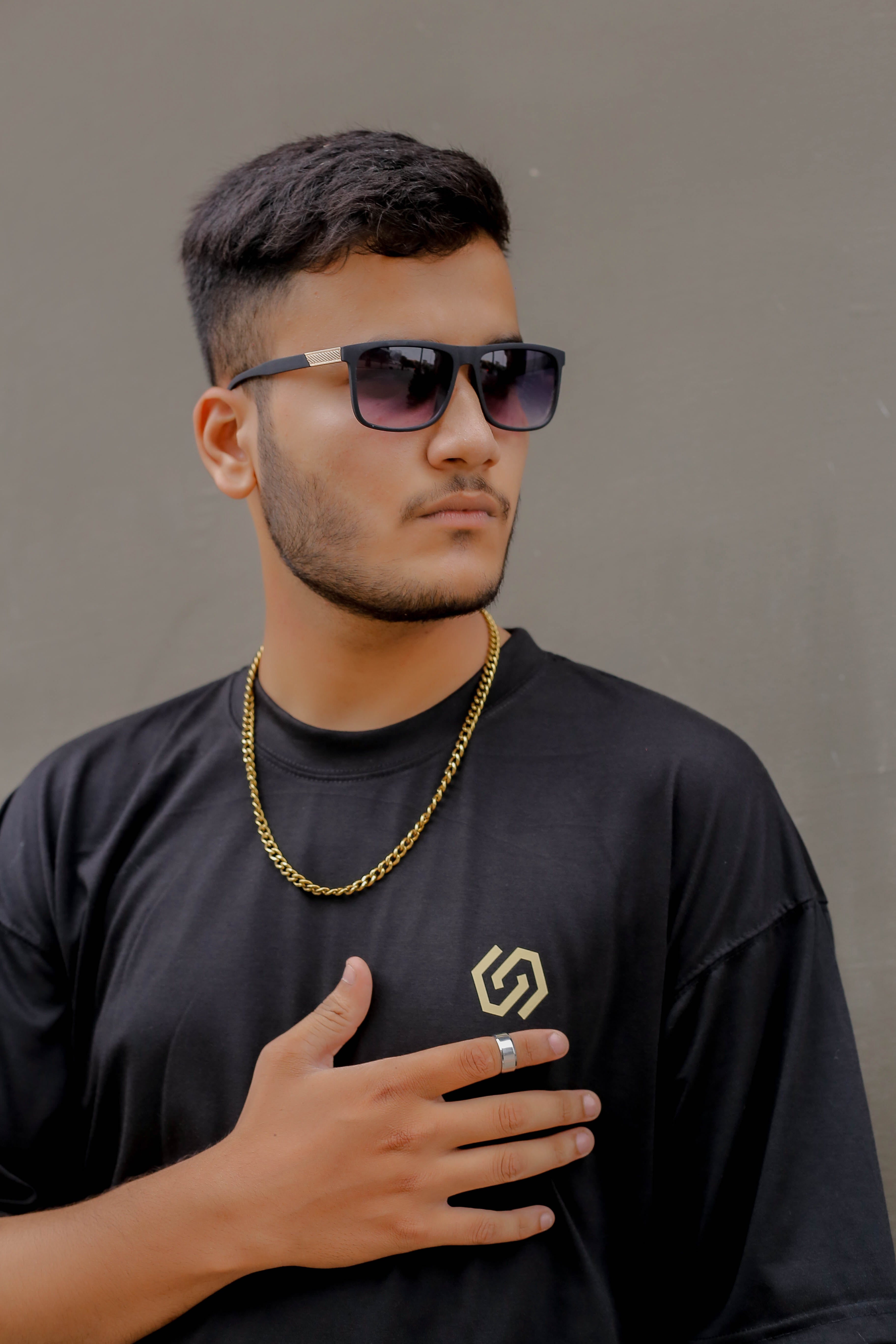 DROP SHOULDER PRINTED BLACK STREETWEAR REDEFINED