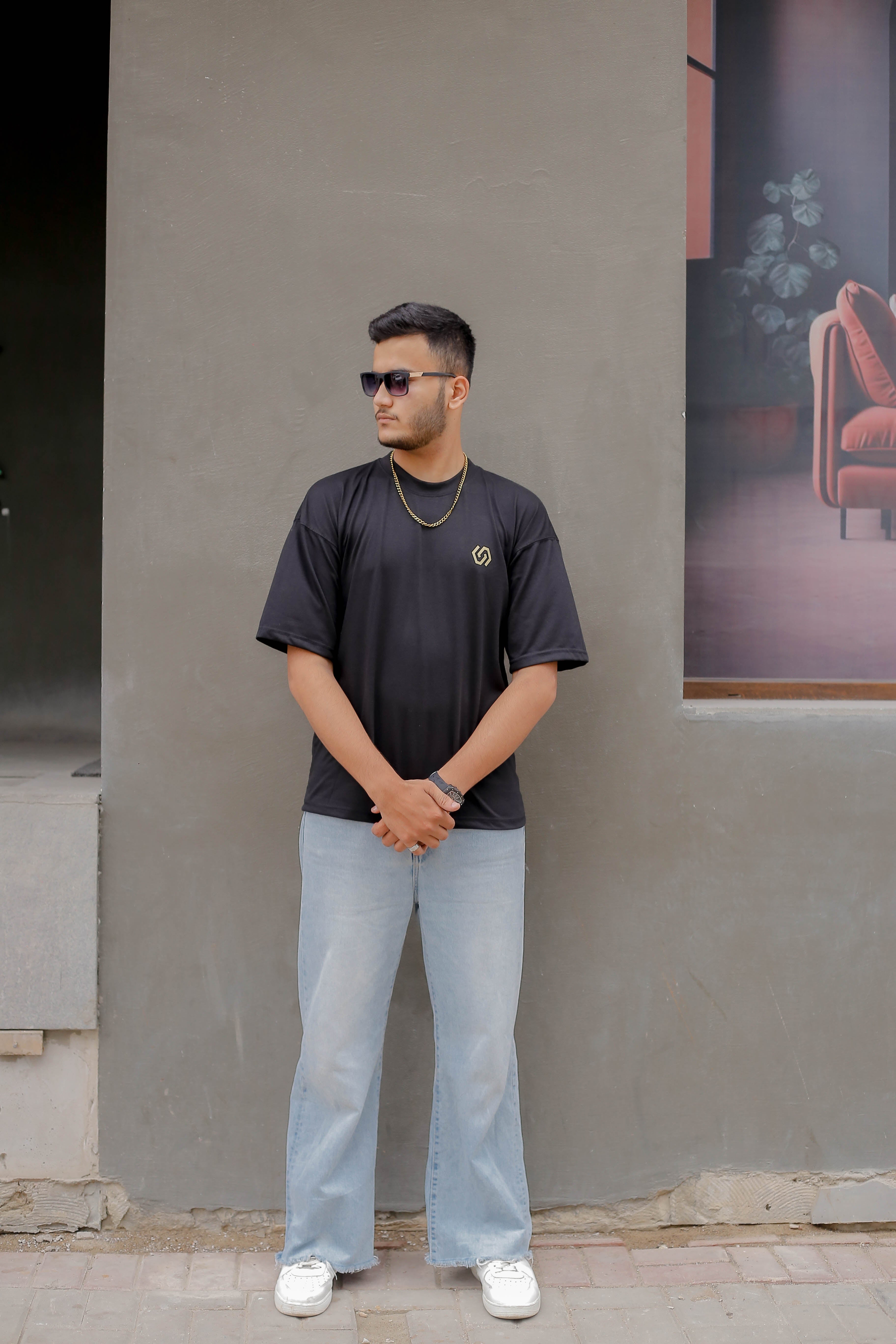 DROP SHOULDER PRINTED BLACK STREETWEAR REDEFINED