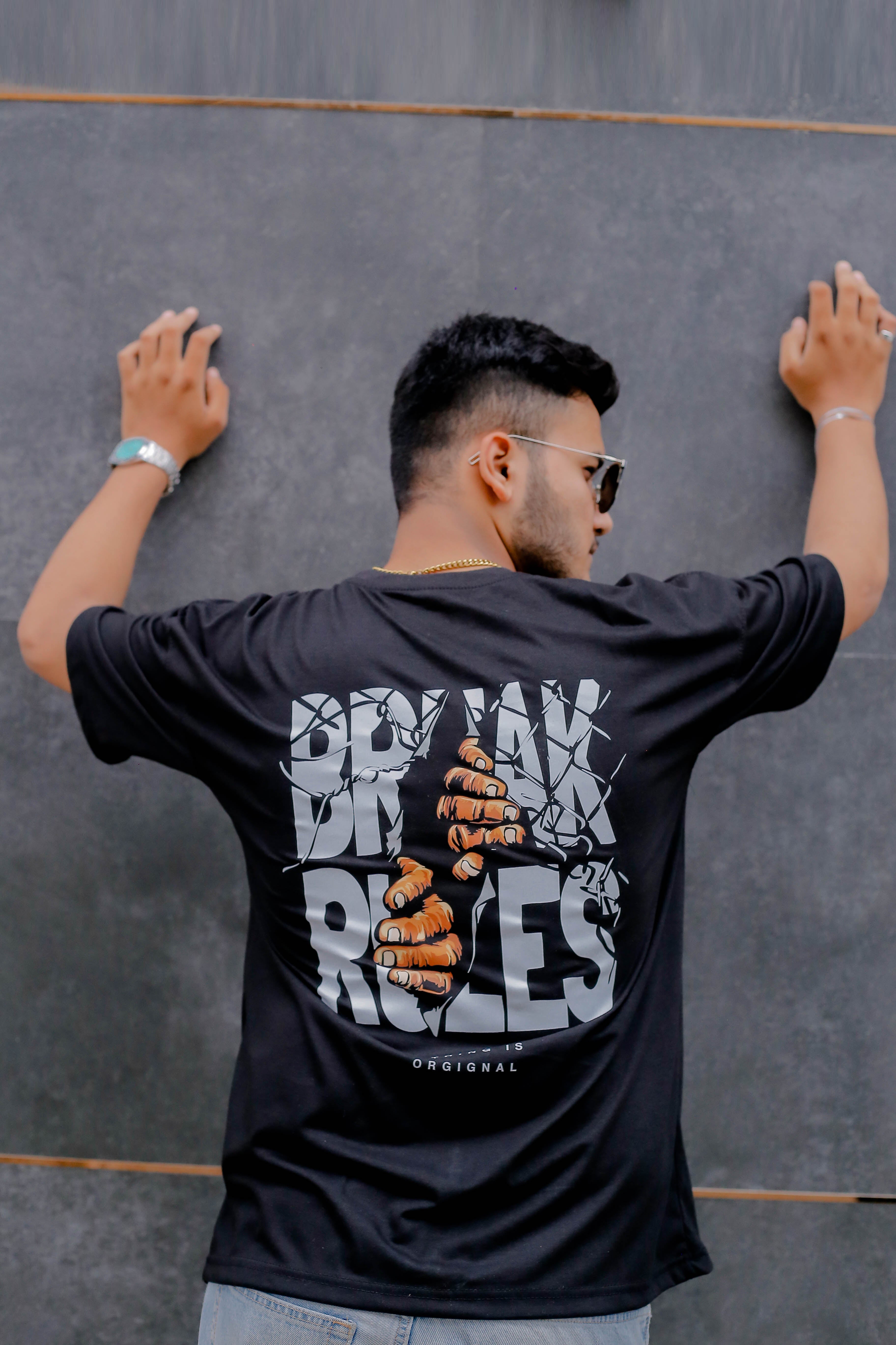 DROP SHOULDER PRINTED BLACK STREETWEAR REDEFINED