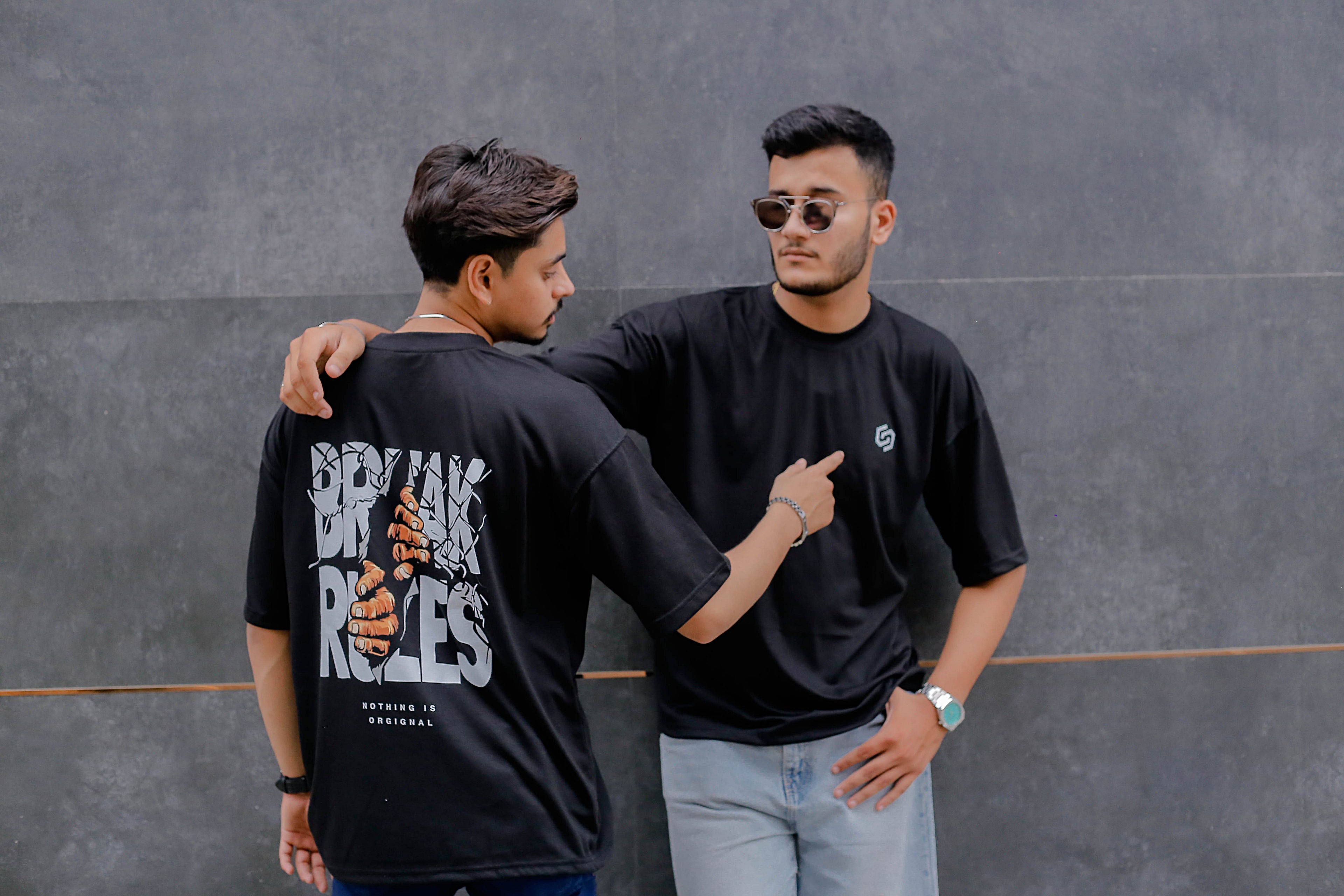 DROP SHOULDER PRINTED BLACK STREETWEAR REDEFINED