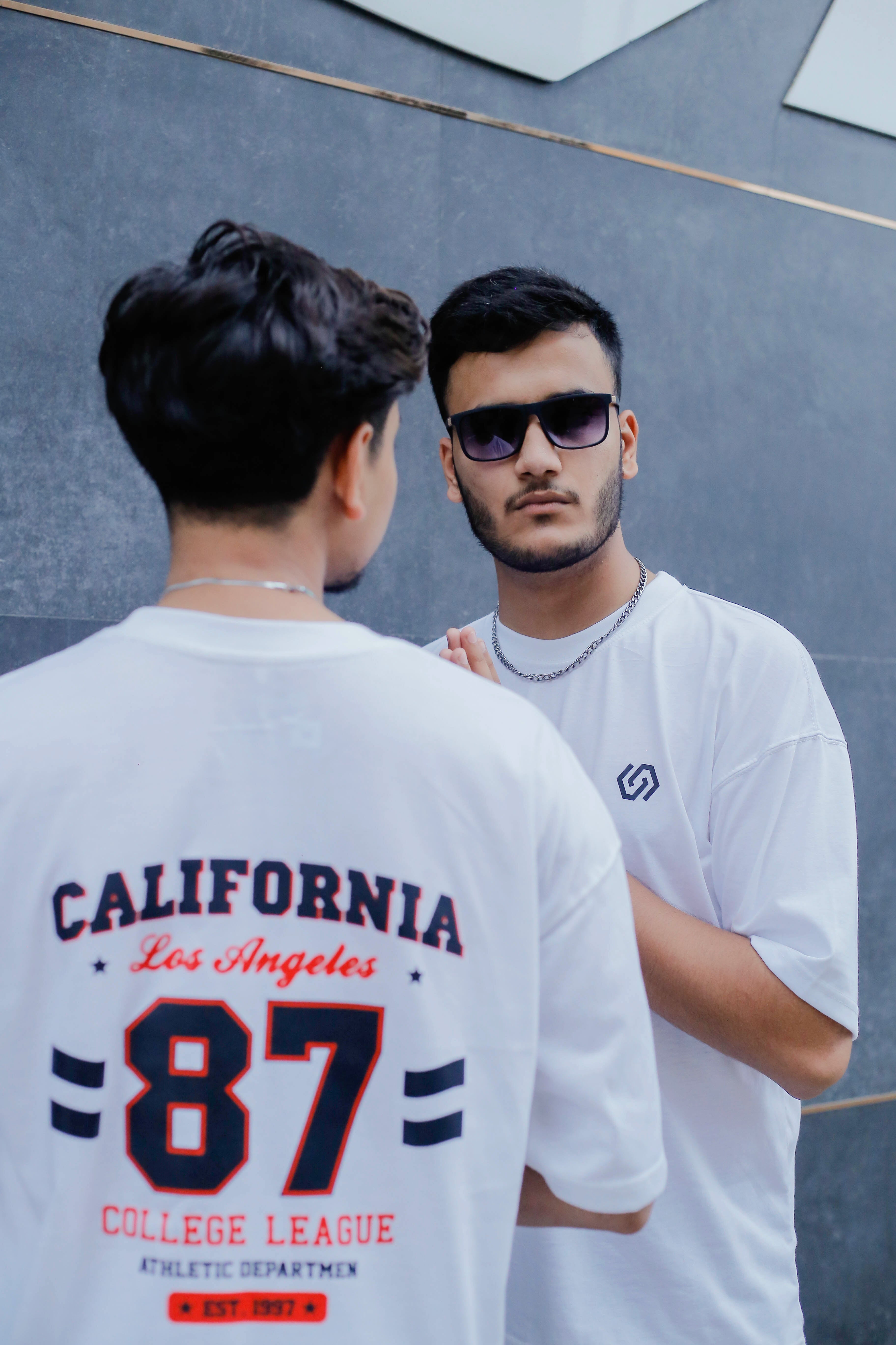 DROP SHOULDER PRINTED WHITE STREETWEAR REDEFINED